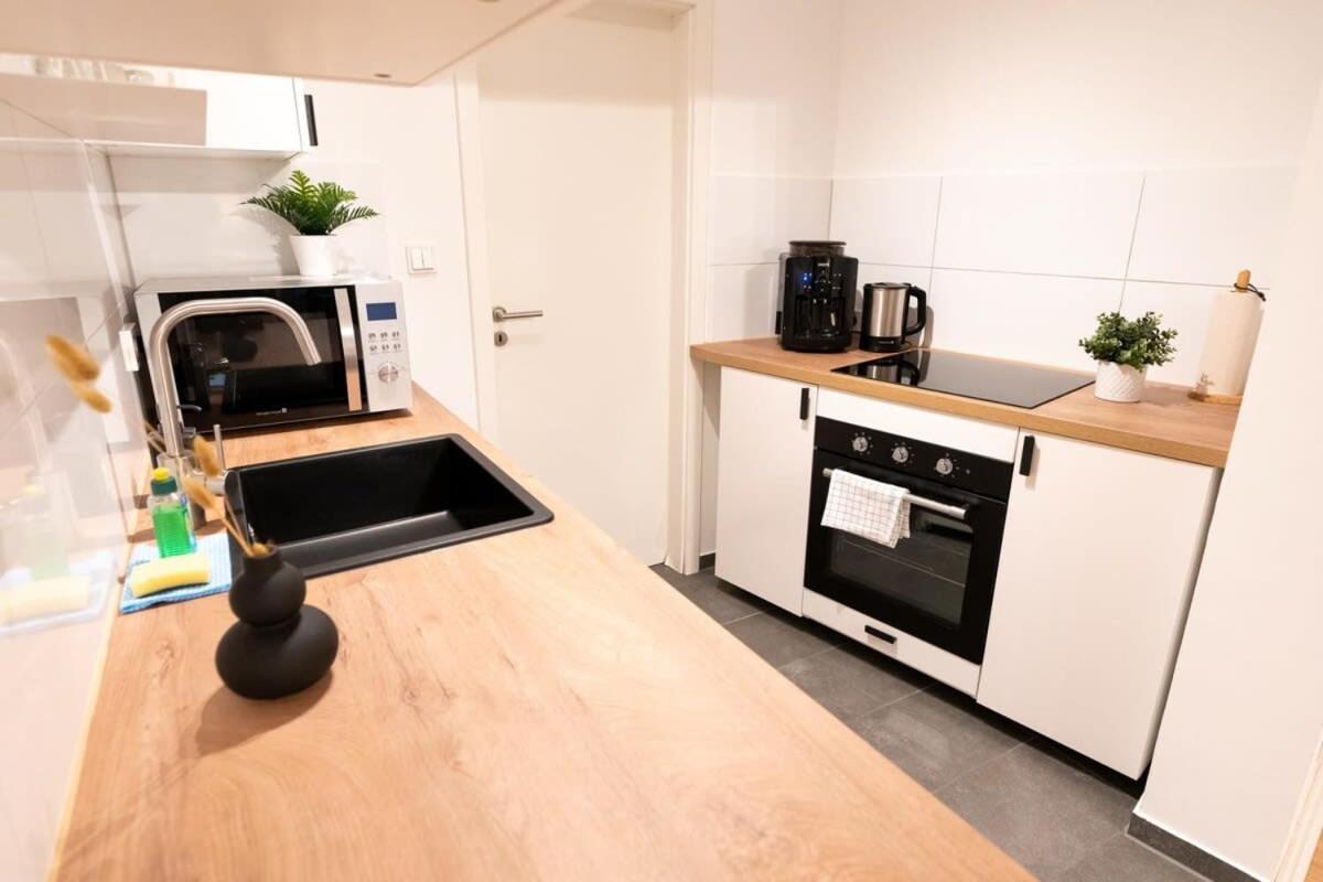 Hamburg City Apartment For 5 Екстериор снимка